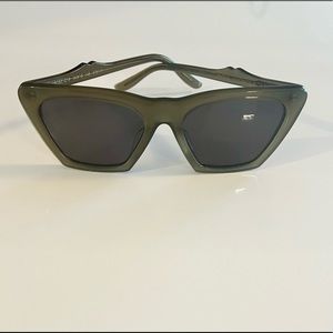 Illesteva Lisbon Sunglasses
